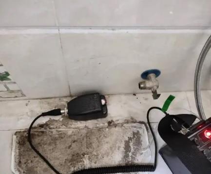怀仁屋顶漏水维修公司分享下卫生间漏水的危害及解决方法